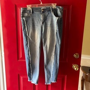 Women’s Kenzie jeans frayed sz 14